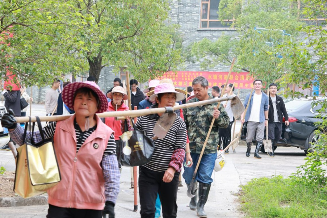 响水窿灌渠清淤疏浚现场.png